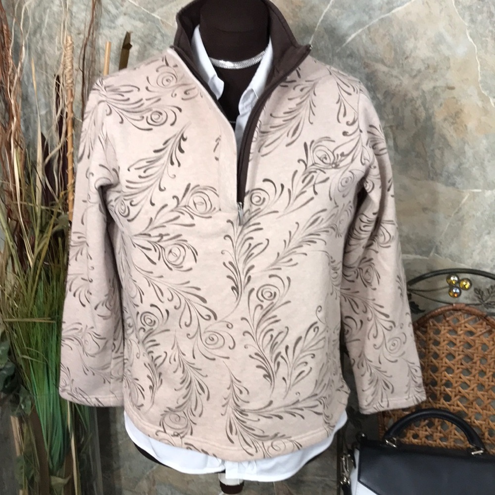 Studio Works Sport Pull Over